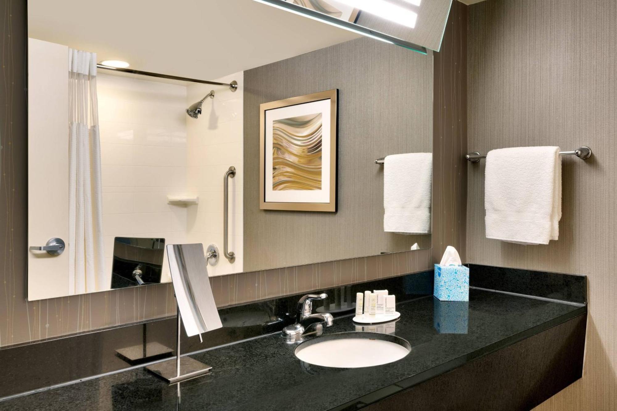 Courtyard By Marriott Charlotte Airport Loso Εξωτερικό φωτογραφία