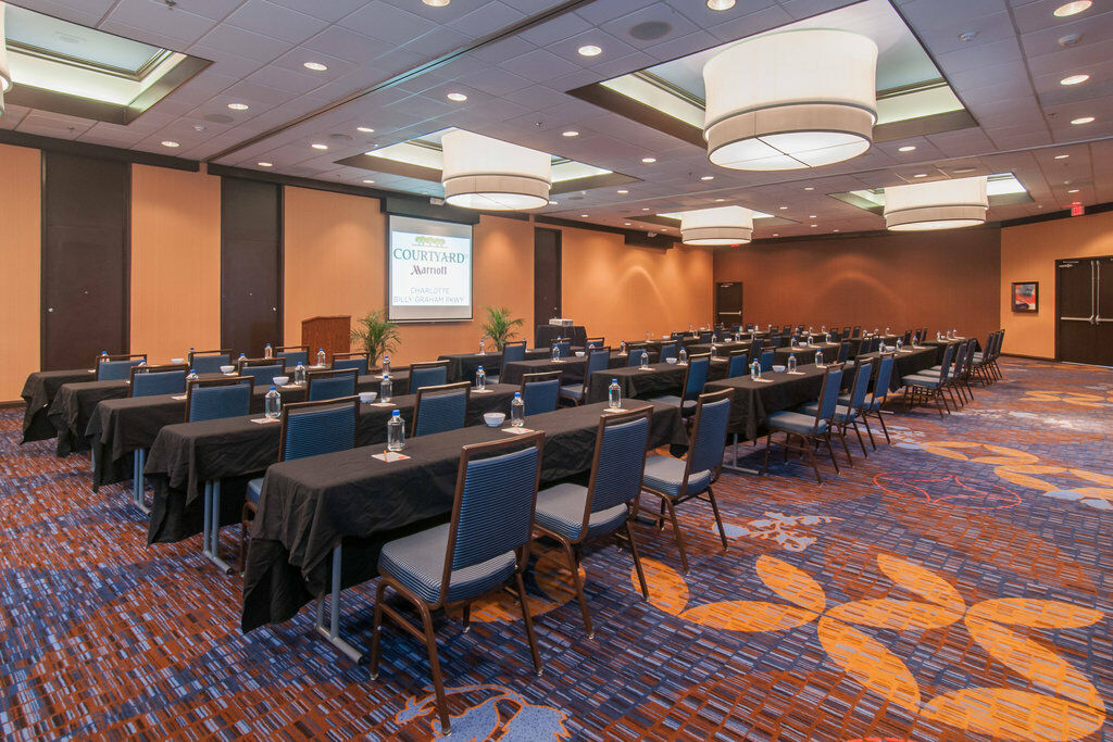 Courtyard By Marriott Charlotte Airport Loso Εξωτερικό φωτογραφία
