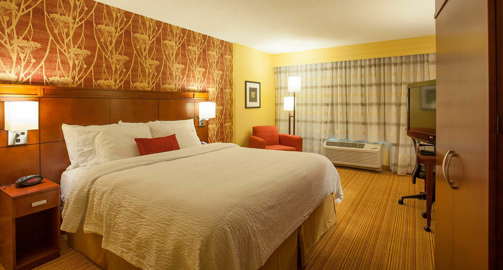 Courtyard By Marriott Charlotte Airport Loso Εξωτερικό φωτογραφία